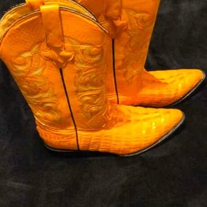 NEW LEATHER CROCODILE EMBOSSED BOOTS! HERE IS YOUR CHANCE TO OWN CROCODILE..